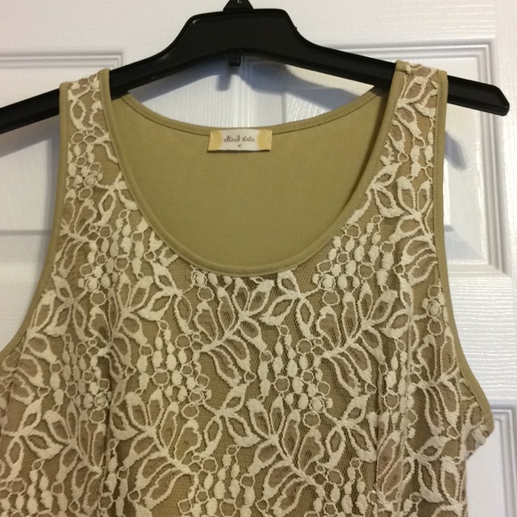 Flowy sleeveless floral dress, size large - Picture 3 of 4